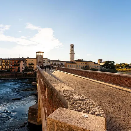 La Finestra Sul Ponte By Postcardsfrom 2* Verona