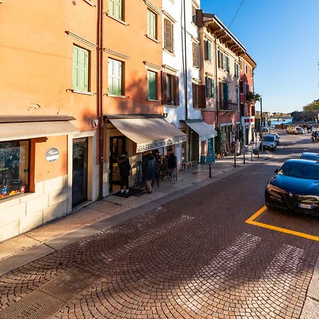 La Finestra Sul Ponte By Postcardsfrom Verona