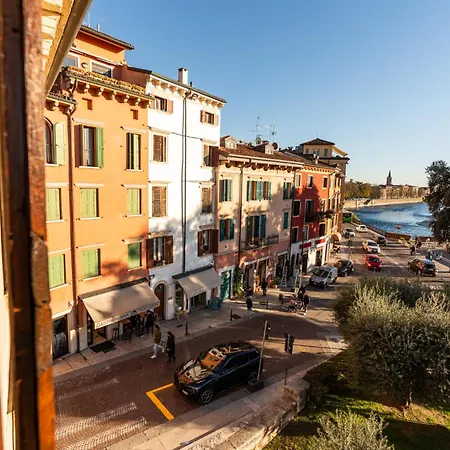 La Finestra Sul Ponte By Postcardsfrom Отель типа 