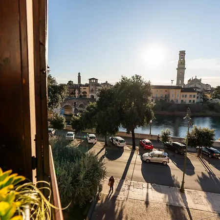 La Finestra Sul Ponte By Postcardsfrom Oda ve Kahvaltı 2*