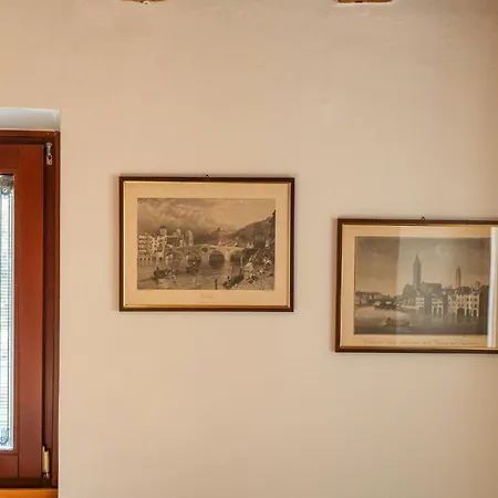 Oda ve Kahvaltı La Finestra Sul Ponte By Postcardsfrom