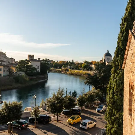 La Finestra Sul Ponte By Postcardsfrom Oda ve Kahvaltı 2*
